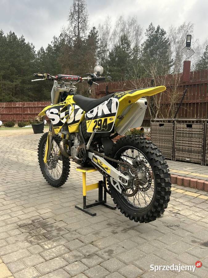 Cross Suzuki RM 250 uszkodzony