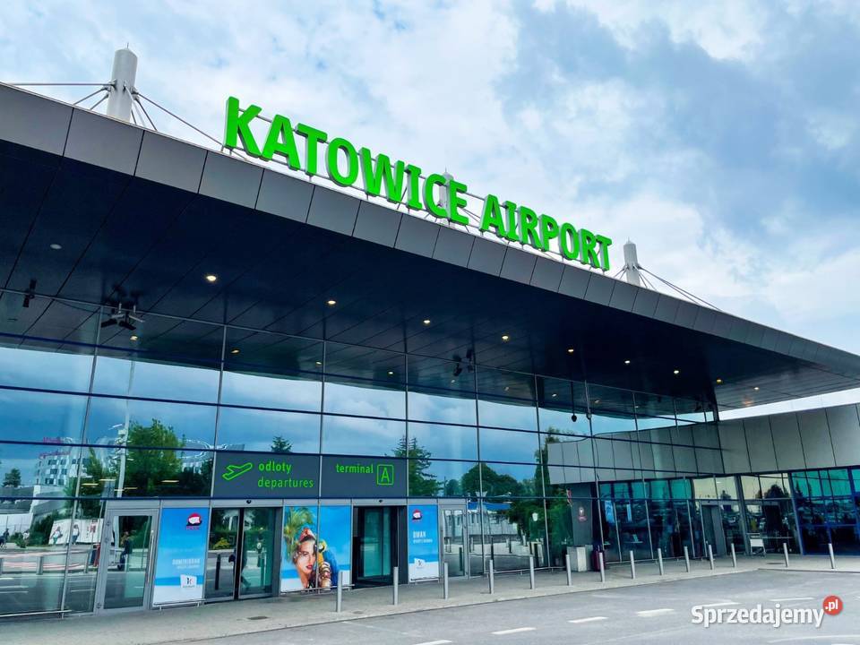 Współpraca z firmą transportową na dowóz osób na Pyrzowice