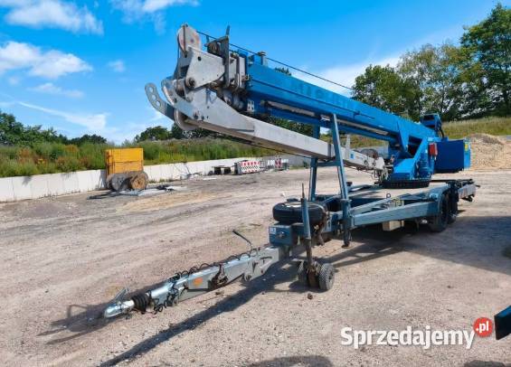 ŻURAW DEKARSKI BCKER AHK 301400 2009 WYSIĘG 30 M Poznań