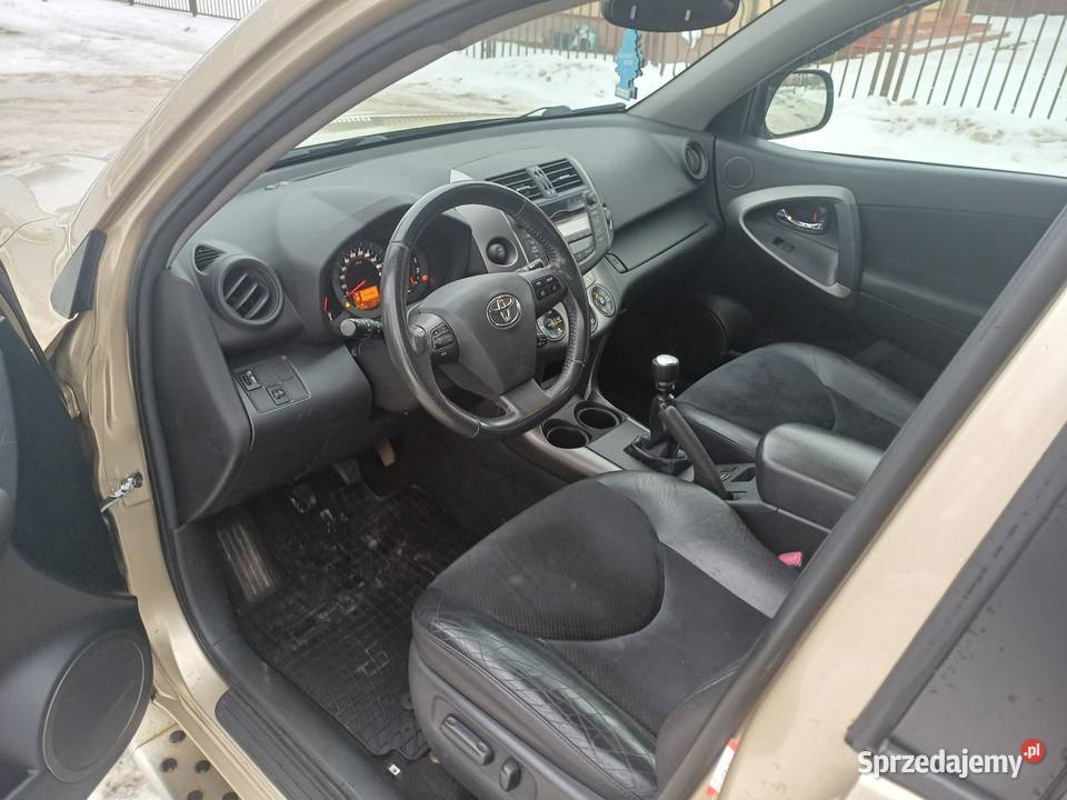 Toyota RAV4 III 2011 20 Pb 158 4x4 skóra i mazowieckie Łomna