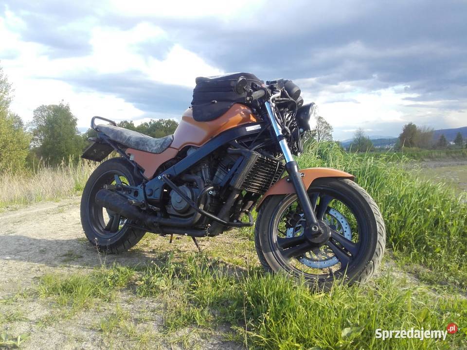 Honda NTV 650 turystycznycafe racer Wyźrał