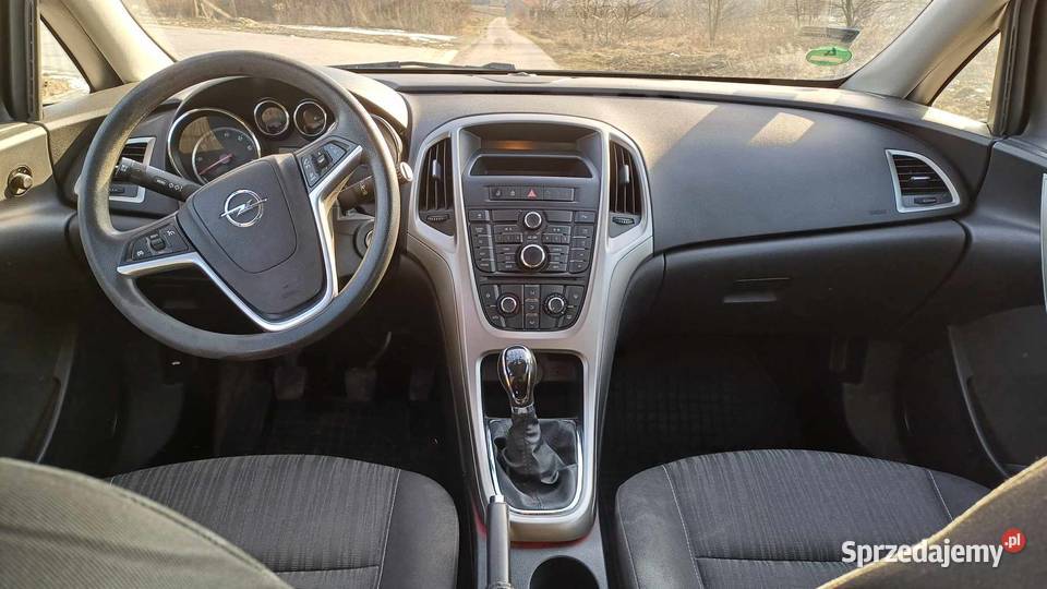 Opel Astra J 14 Sports Tourer