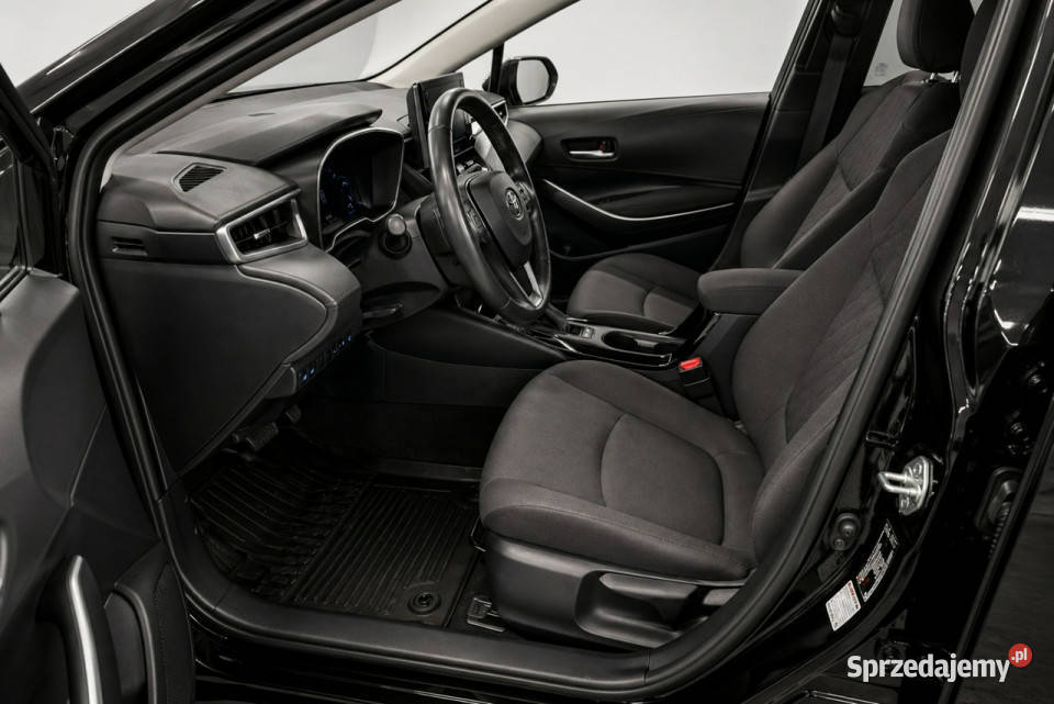 Toyota Corolla 20 Salon Polska 18 HYBRID 1wł 133300km Białystok sprzedam