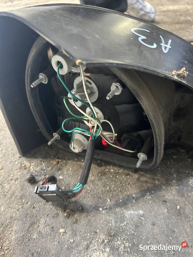 Lampy tylne lewa prawa ciemne Tuningowe Audi A3 Bodzentyn sprzedam