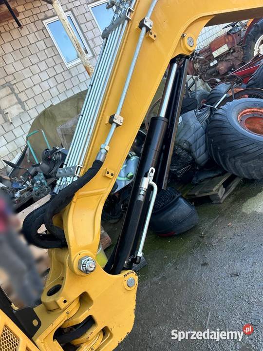 Minikoparka Gąsienicowa CAT Caterpillar 3027D CR małopolskie sprzedam