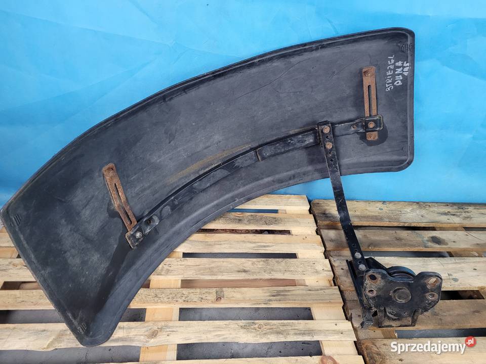 CASE IH PUMA 145 12r BŁOTNIK UCHWYT PRAWY