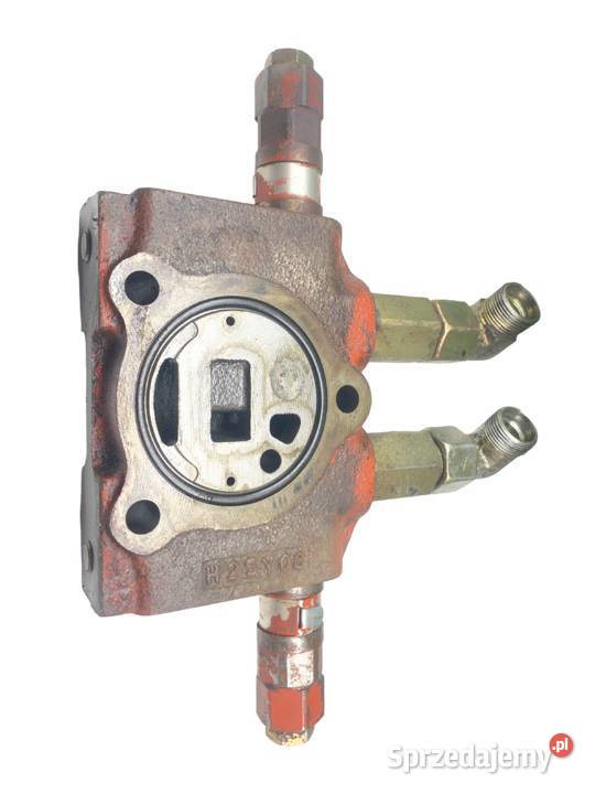 ZESPOŁ ZAWORU RC10170050 KUBOTA KX912 Kielce sprzedam