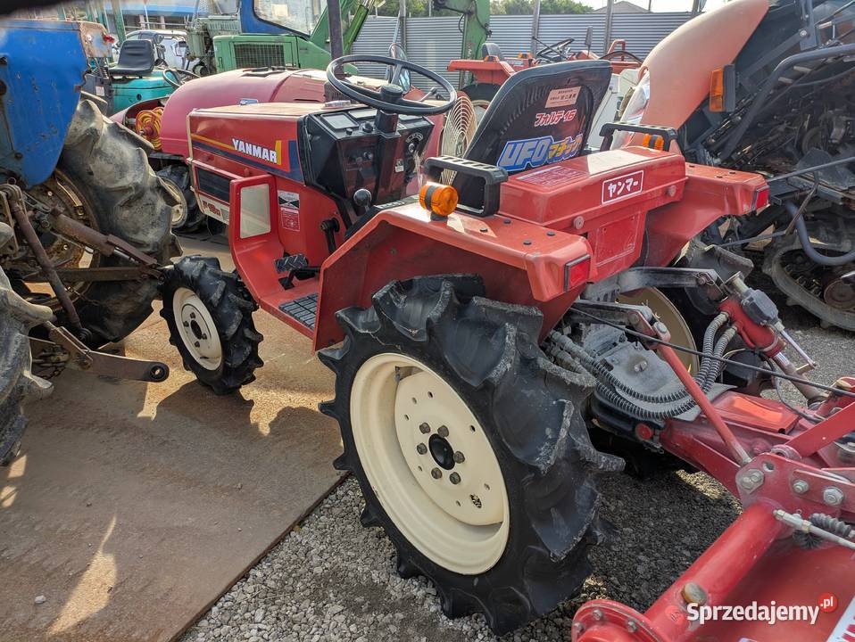 Yanmar F16D mocny i kompaktowy traktor 44 Yanmar Skała