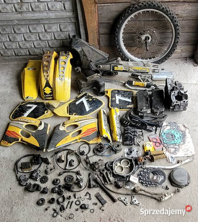 Suzuki RM 250 9596r pozostałości cześci łódzkie Wieluń sprzedam