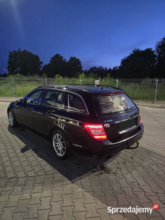 Mercedes c180 22 diesel 2012 centralny zamek wielkopolskie Poznań sprzedam