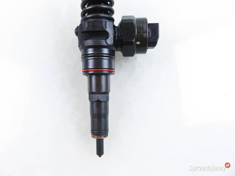 POMPOWTRYSKIWACZ VW GOLF IV 19 TDI 038130073F osobowe