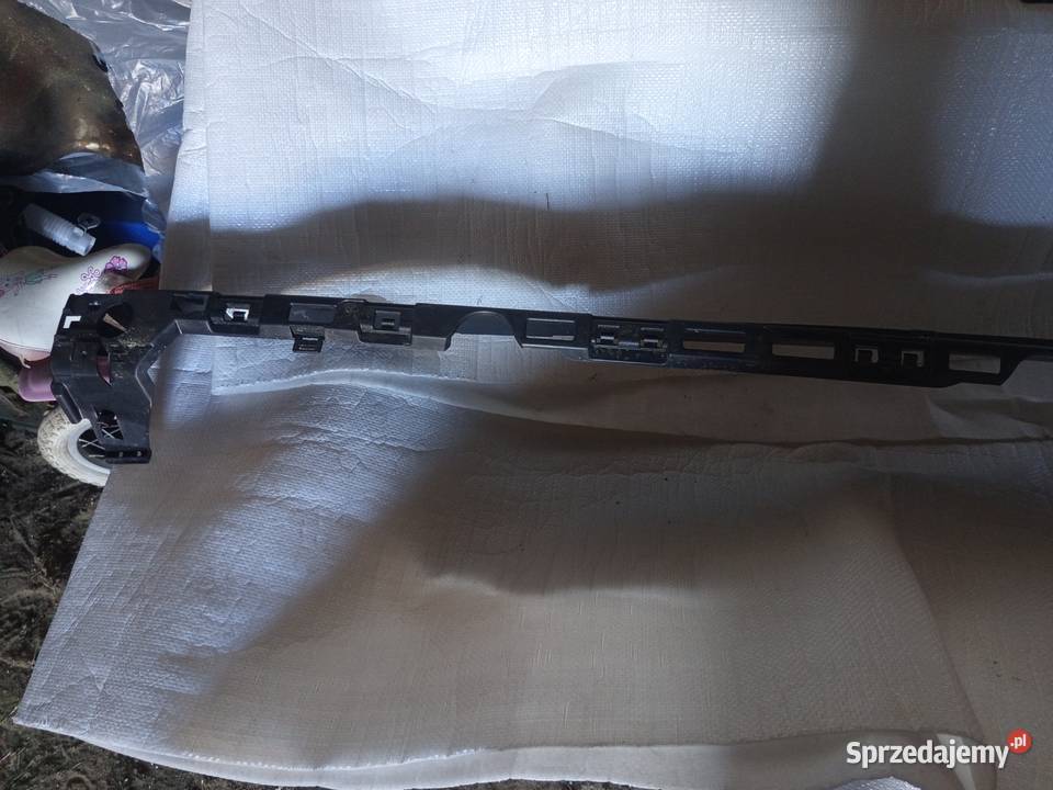 Ślizg zderzaka tylnego W907 dostawcze