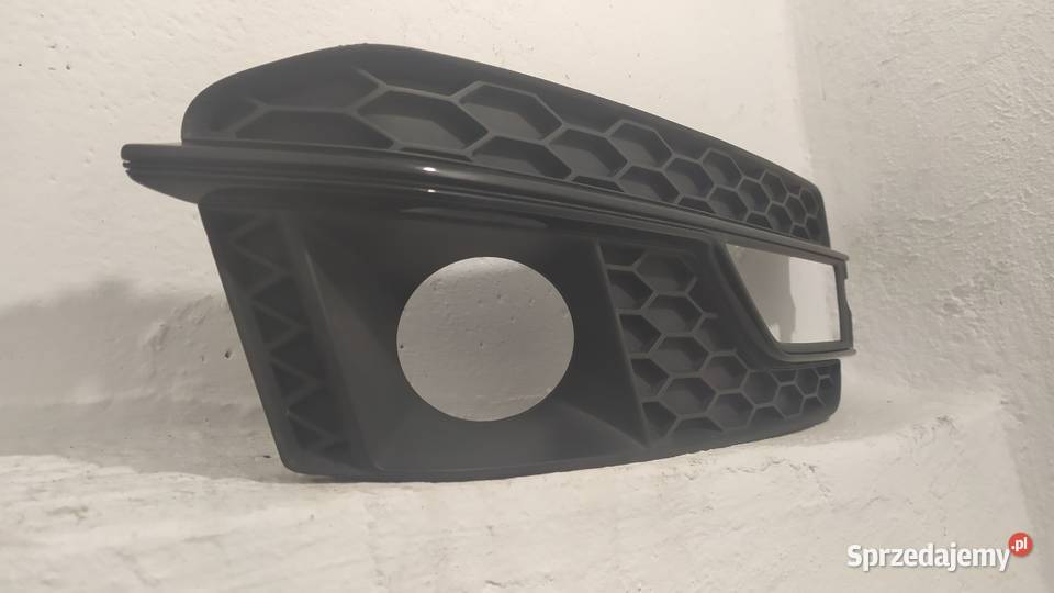 Kratka Audi A5 SLine w zderzak pod halogen Piastów