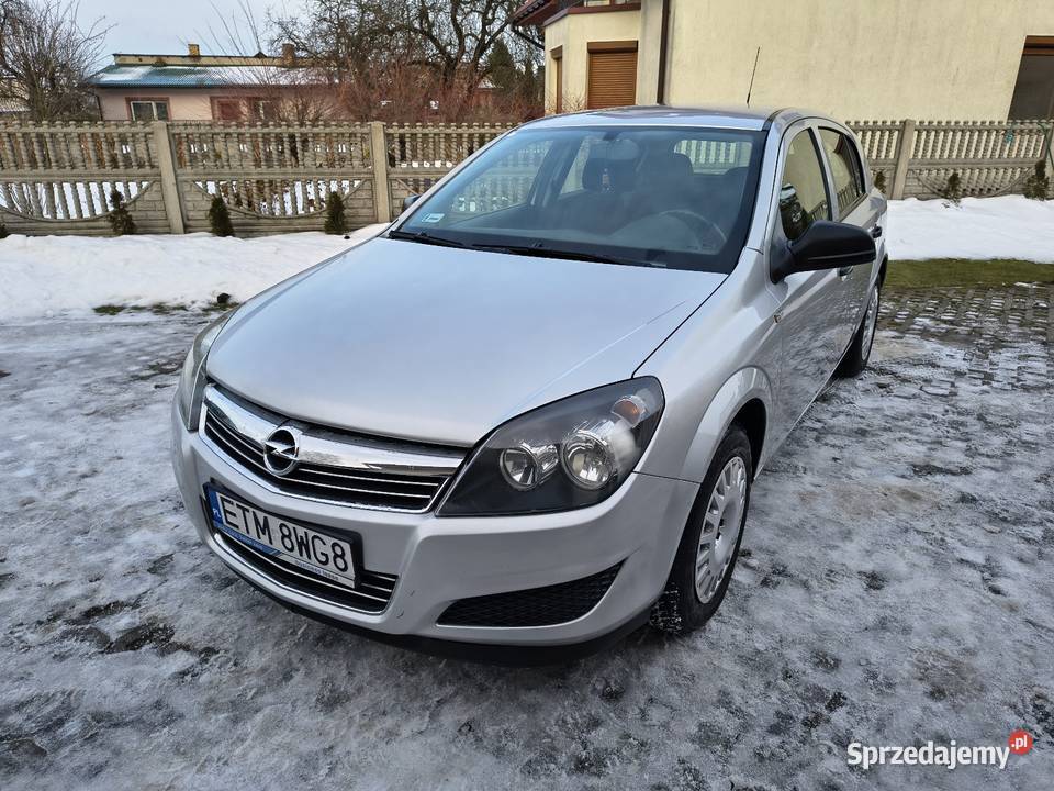 Opel Astra H 16 115 2011 Glinnik