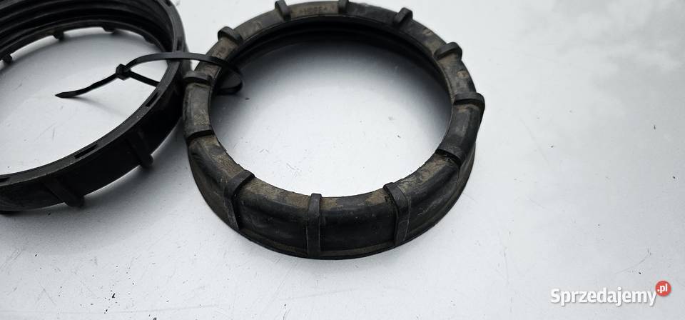 Nakrętka pompy paliwa mercedes w203 w209 1250759 Rok produkcji 2001 Pozostałe Zbąszyń