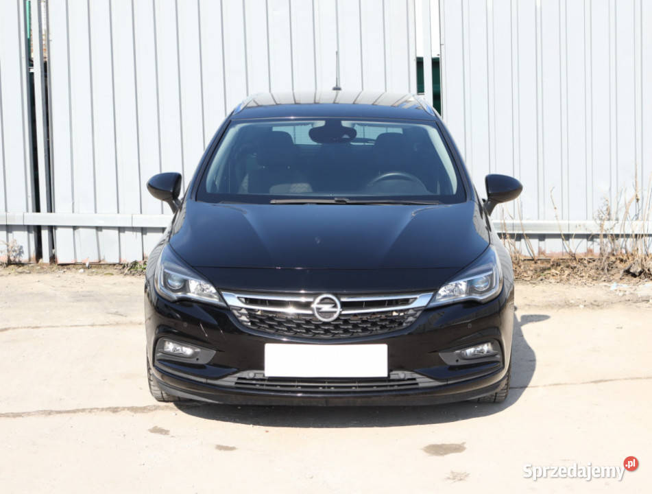 Opel Astra 14 T asystent pasa ruchu Piaseczno
