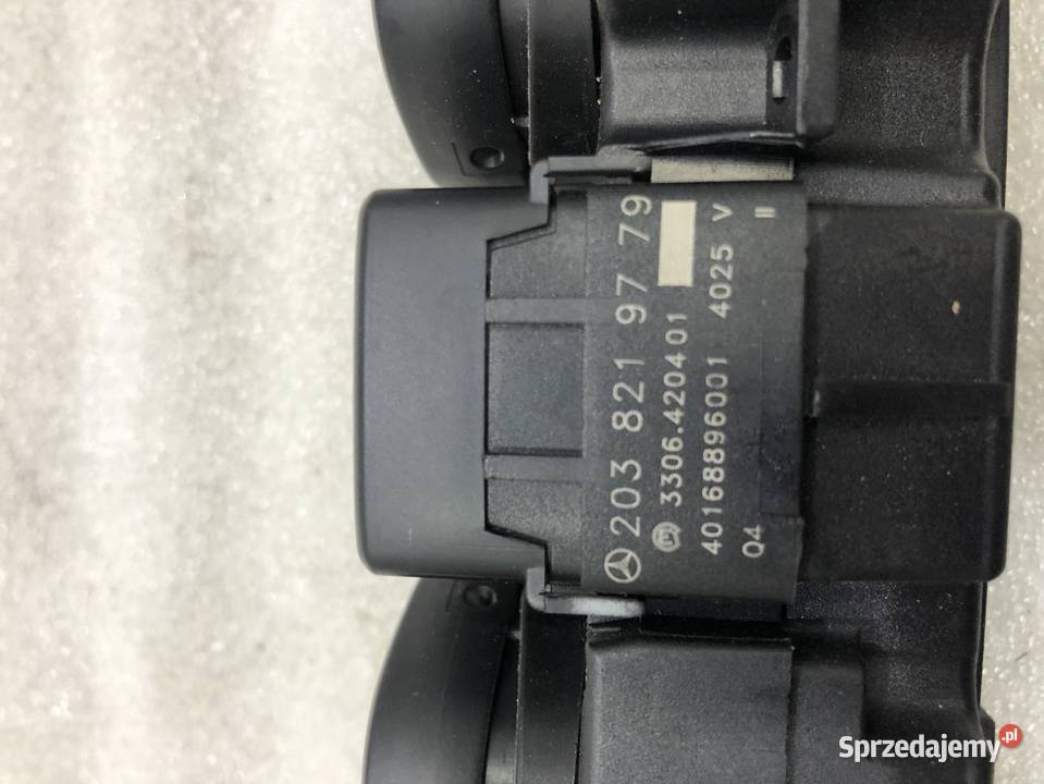 PANEL ESP AWARYJNYCH MERCEDES W203 2038219779 osobowe Wyposażenie wnętrza wielkopolskie