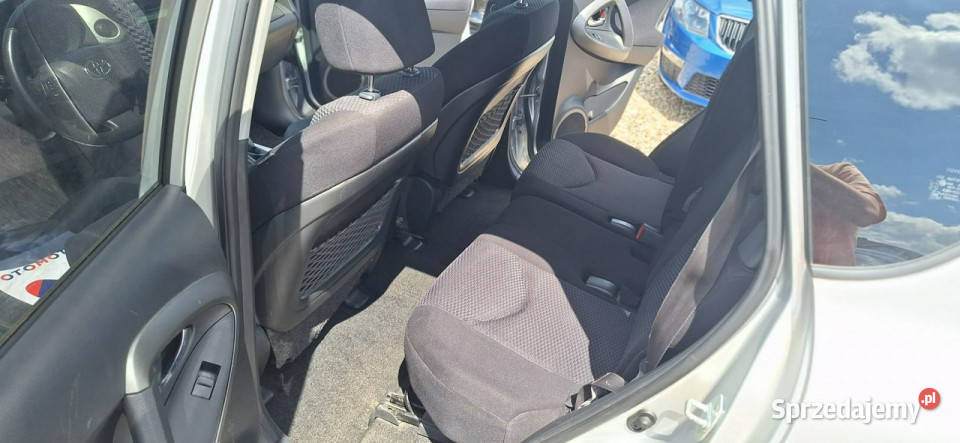 Toyota RAV4 Climatronic instalacja gazowa III autoalarm pomorskie