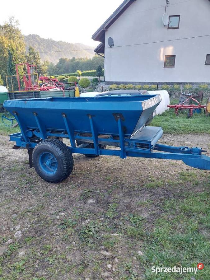 Rozsiewacz rcw wapna rcw3 taśmowy śląskie