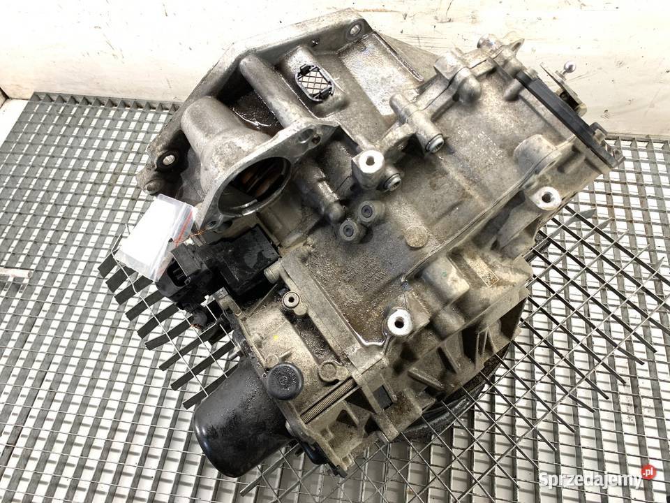 SKRZYNIA BIEGÓW VW TOURAN URK 15 150 Części samochodowe