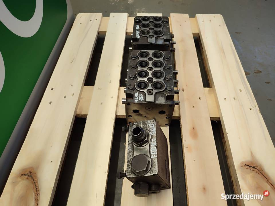 Blok hydrauliczny 161B7017 140A26687 161B5001 Wilkowo