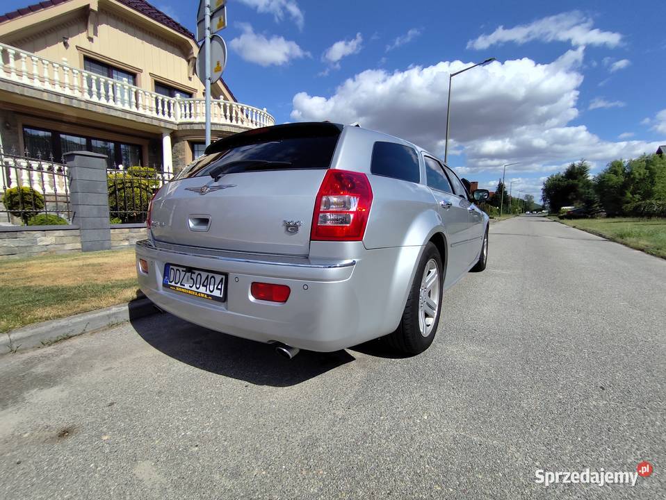 Piękny Chrysler 300C CRD możliwa zamiana