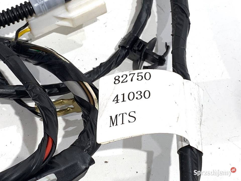 WIĄZKA KLAPY BAGAŻNIKA TYŁ SSANGYONG TORRES Klapy bagażnika