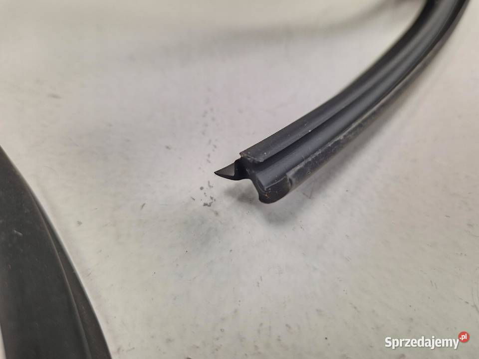 USZCZELKA SZYBY PRZEDNIEJ KIA SEPHIA 19972004 lubelskie sprzedam