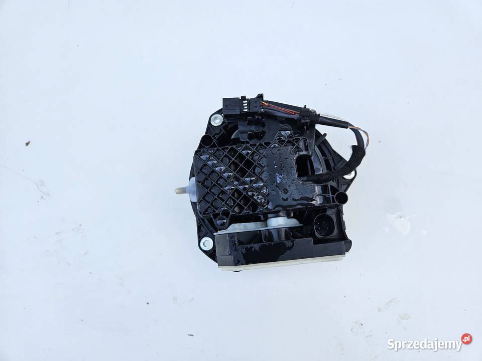 VW GOLF VIII 8 KLAMKA KLAPY BAGAŻNIKA TYŁ Międzychód