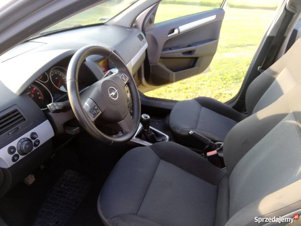 Opel Astra kombi 2007 r 16 105 manualna świętokrzyskie Bodzentyn