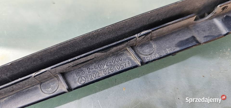 Listwa pod lampe lewy przód mercedes w202 lift osobowe wielkopolskie Zbąszyń