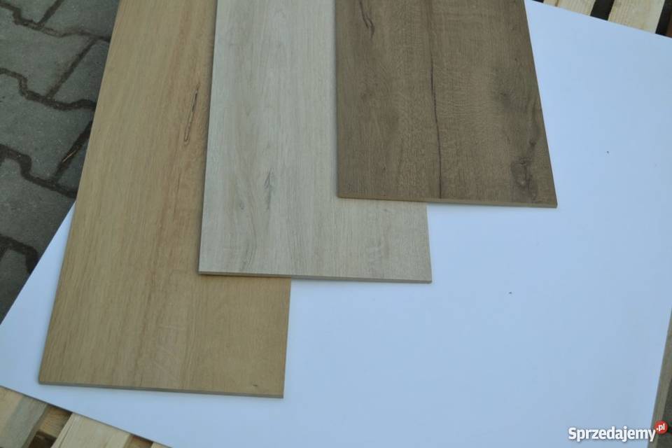płytki drewnopodobne dechy 30x120 schody podłogi