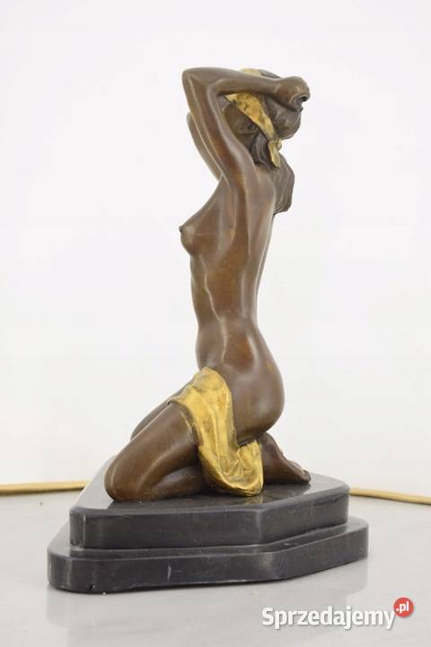 Klęcząca Kobieta Akt Niewolnica Figura Rzeźba Kraków
