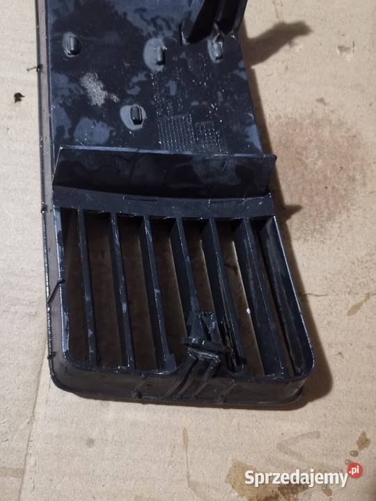 Zaślepka kratka halogenu Audi a6 c5 avant 9701 Zamość