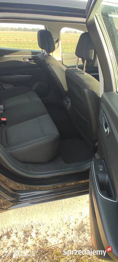 Auto rodzinne z przebiegiem101 navi radar HeadUp elektrycznie ustawiane fotele Piekoszów