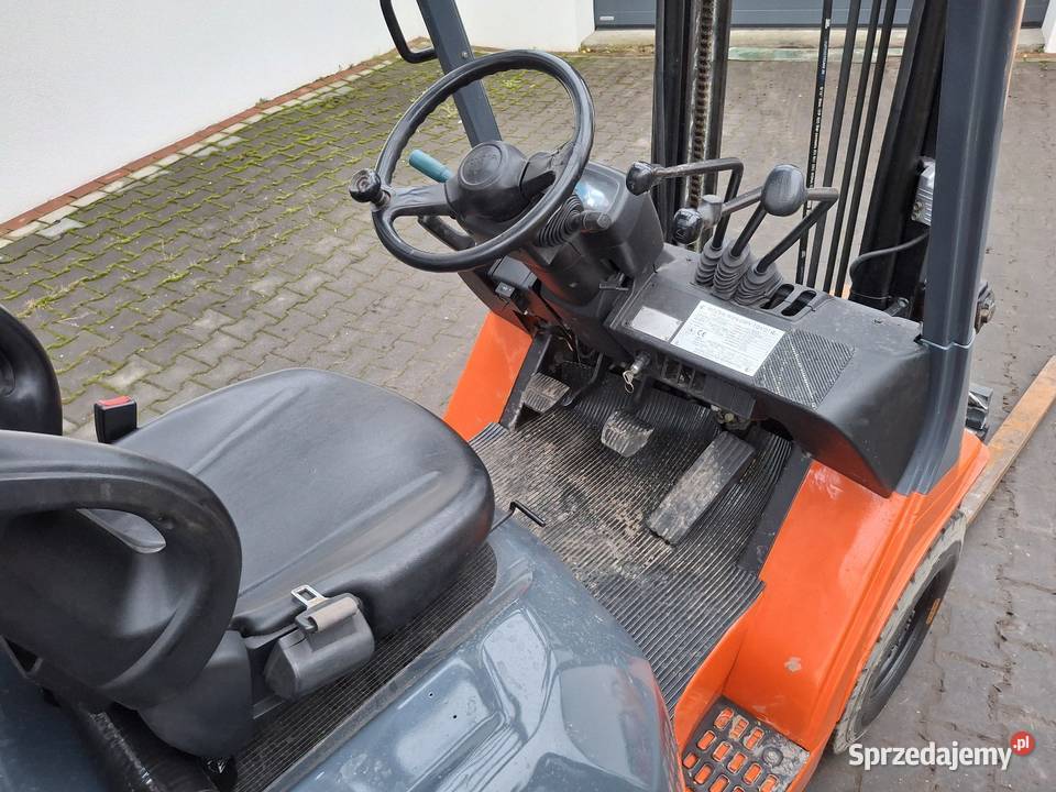 Wozek widłowy toyota hyundai triplex sprzedam