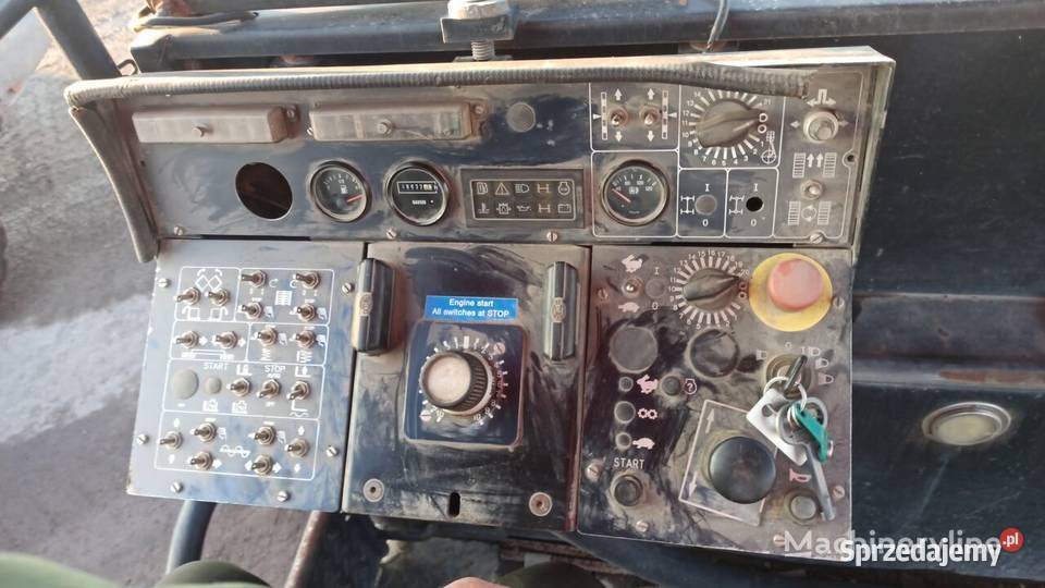 Rozściełacz asfaltu gąsienicowy Dynapac F141C Kacice