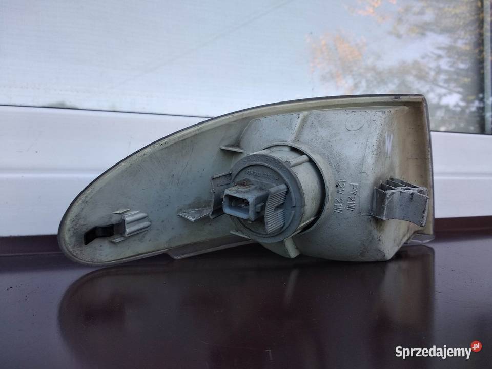 Ford Mondeo MK1 kierunkowskaz kierunek migacz łódzkie Sieradz