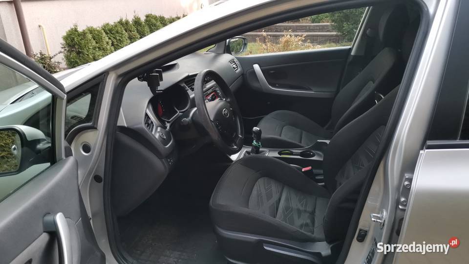 Kia Ceed kia ceed kombi crdi 16 M krajowe 128 4/5 Warszawa