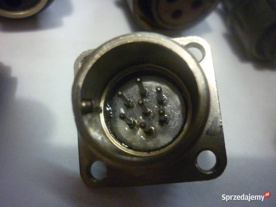 Wojskowe wtyczki i złącza Dębica sprzedam