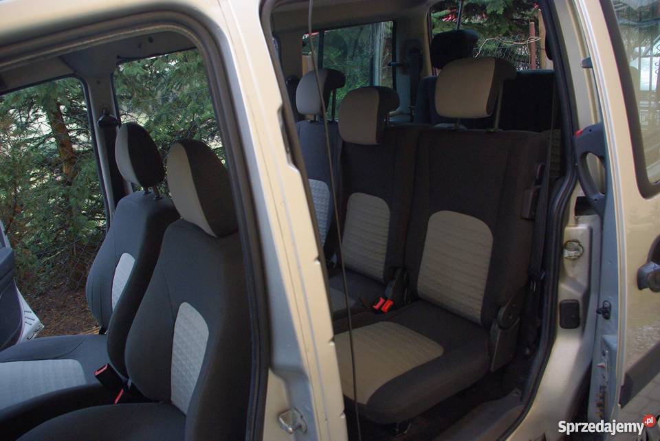 Fiat Doblo 19 JTD 120 MultiJet Family 2006r radio / CD Zduńska Wola