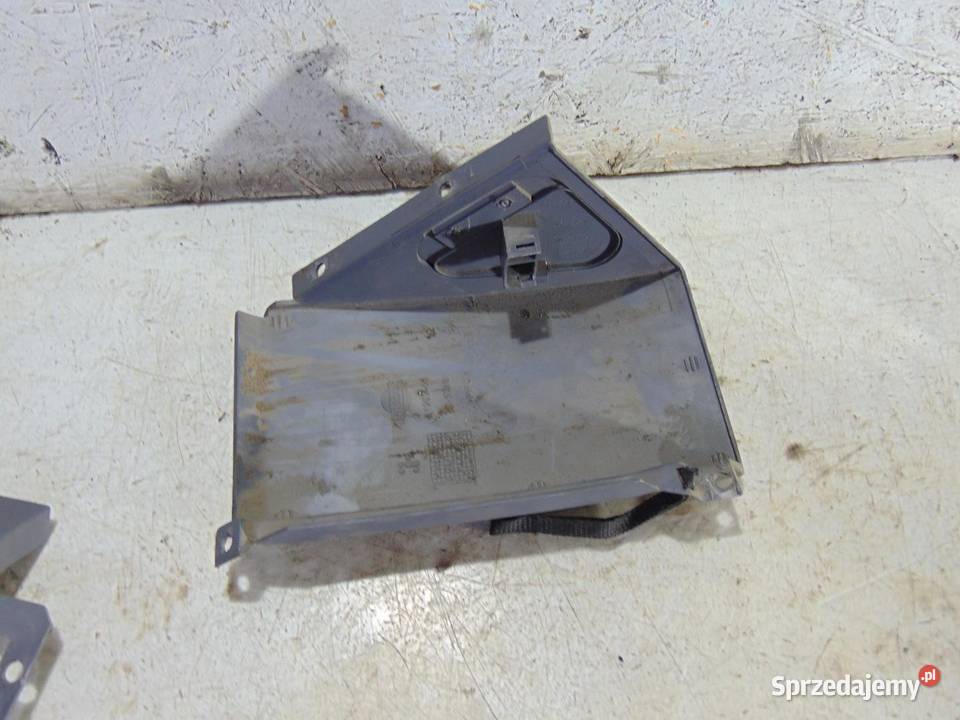 PLASTIK OSŁONA KONSOLI NISSAN ATLEON 0613