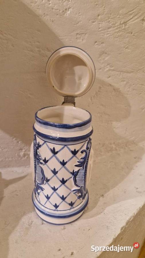 Stary kufel z ceramiki z kobaltowym ręcznie Lublin