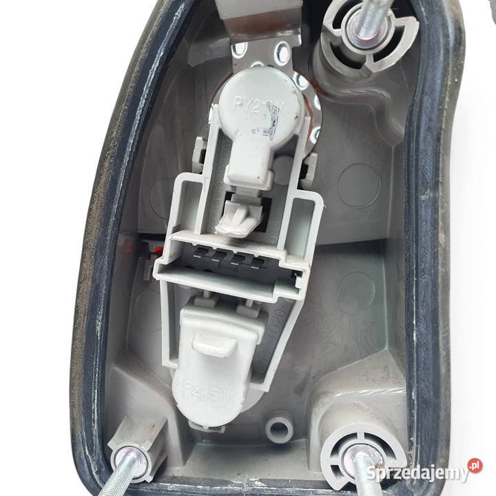 LAMPA PRAWA Ford Mondeo MK 4 KOMBI tylna tylnia Chełm