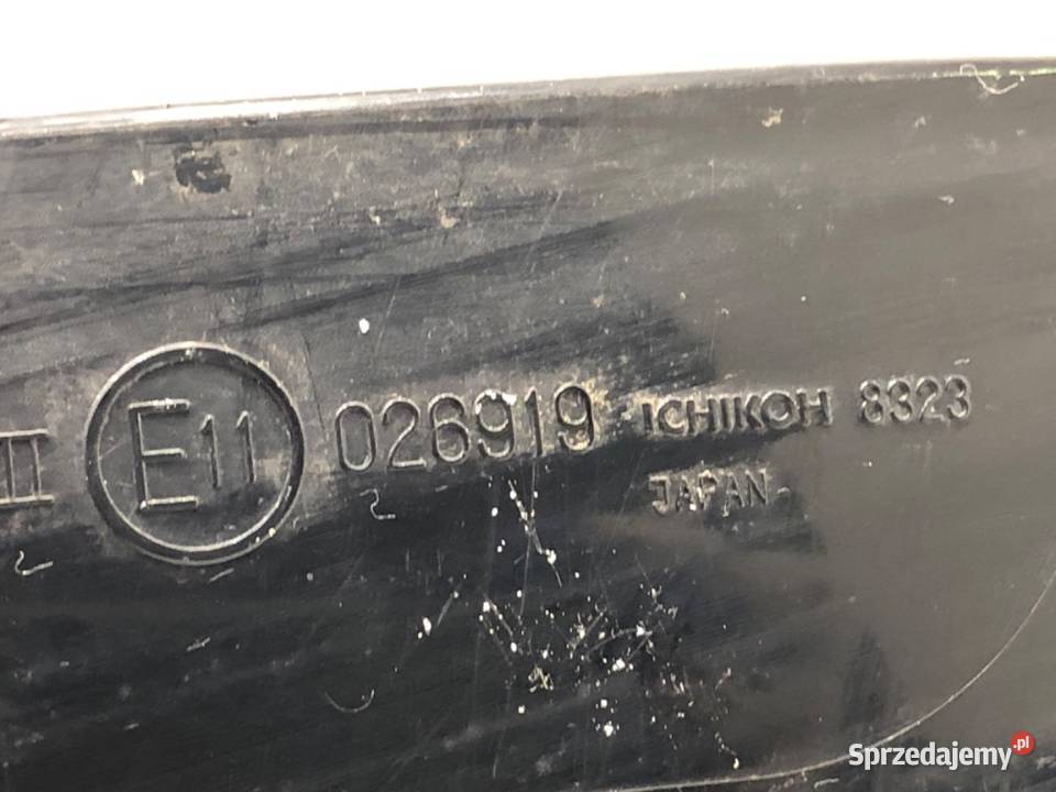 LUSTERKO PRAWY MITSUBISHI OUTLANDER III SUV