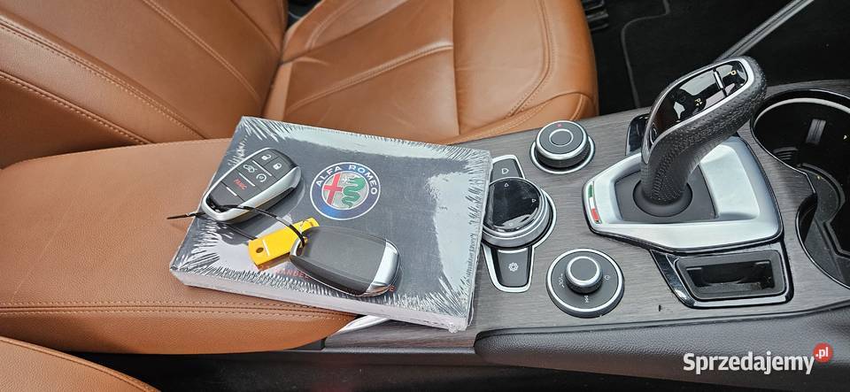 Alfa romeo Giulia TI 20 280koni 2022 Giulia Opole