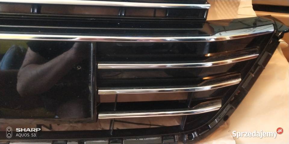 Vw Arteon atrapa zderzaka przedniego części blacharskie Karoseria łódzkie Łódź