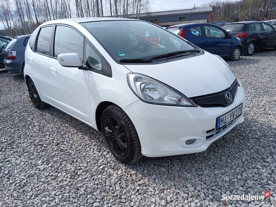 Honda Jazz z Niemiec klimatronik tempomat Rok produkcji 2013 Jazz Tarnów
