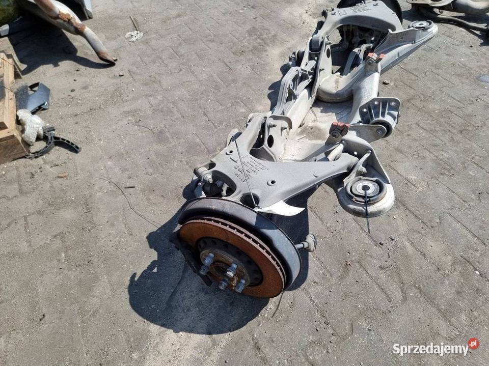 BELKA SANKI TYŁ AUDI A8 D3 4E0505235C Lipno