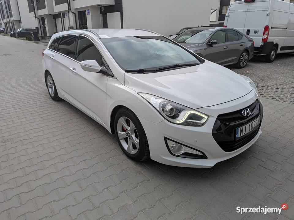 Hyundai i40 16 GDI Kombi Kamera Hak 2 komplety Marki